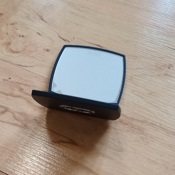 🆕 Christian Dior Compact Mirror for Travel Purse - Picture 10 of 12